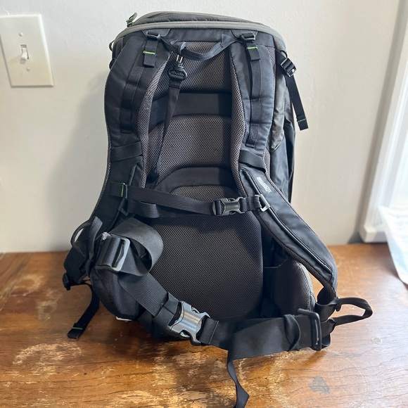 MindShift Gear rotation180° Panorama Camera Adventure Backpack (Charcoal) - Picture 14 of 14